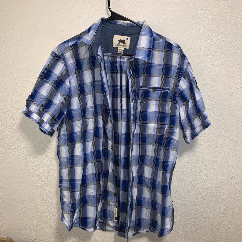 NWOT Men’s Short Sleeve Button Up